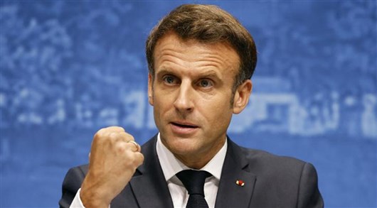 Macron sostiene che inizia una nuova era storica contrassegnata dalla «fine dell’abbondanza» e «fine della sconsideratezza». Ma questa tragedia è stata voluta dall’Unione Europea e dall’Occidente