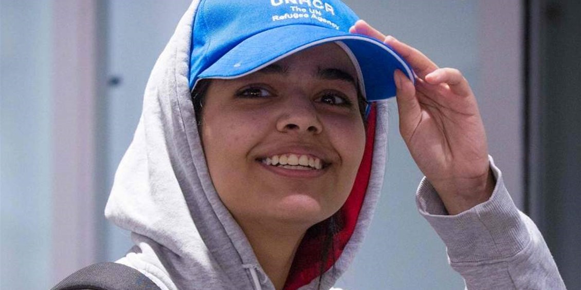 Vittoria! La giovane saudita che rischia la morte per aver abbandonato l’islam è arrivata in Canada accolta come rifugiato politico