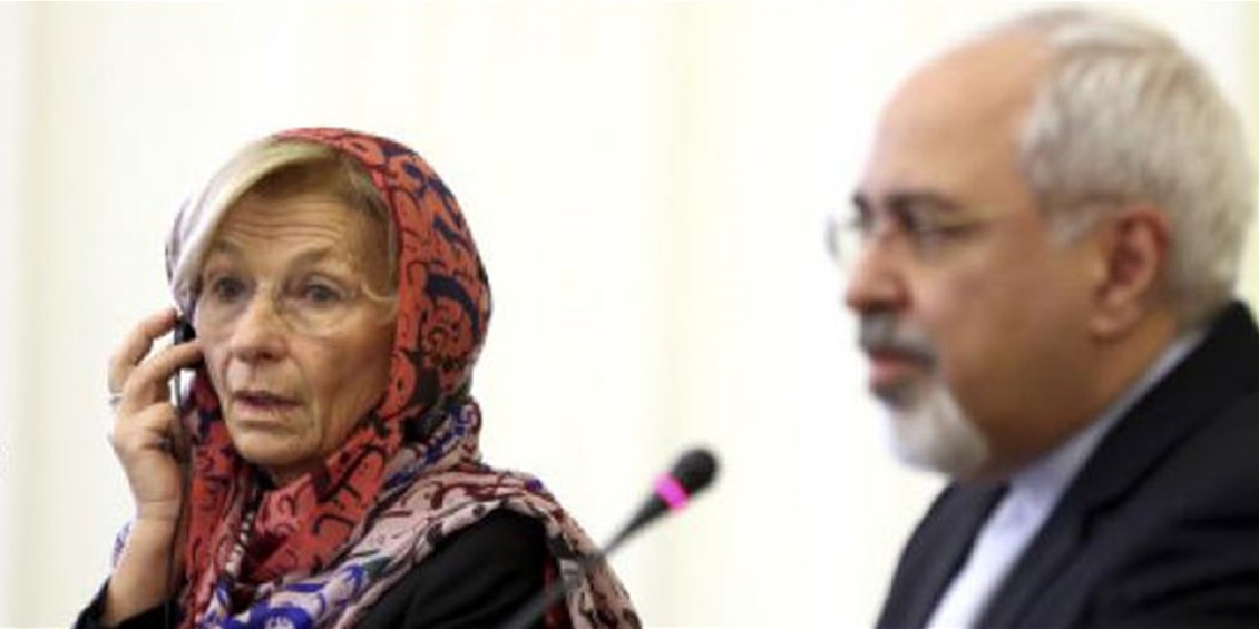 Emma Bonino, campionessa dei diritti delle donne, a capo coperto davanti al Presidente Rouhani pur di tutelare l’interesse economico: un’offesa alle iraniane morte per la libertà