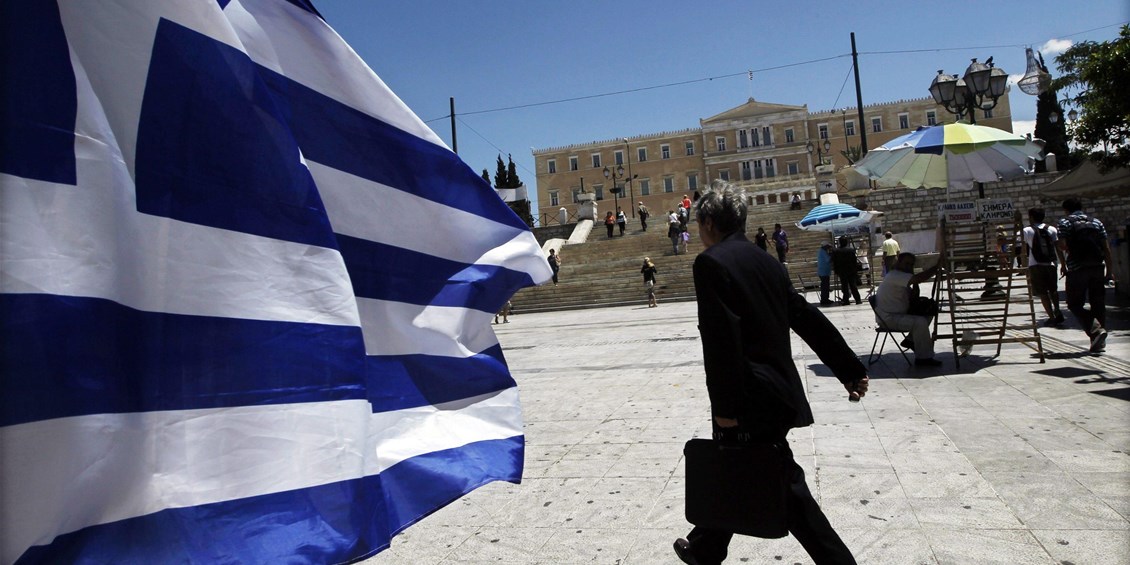 Follia in Grecia: fino a due anni di carcere a chi si opporrà ai regolamenti dell'Unione Europea